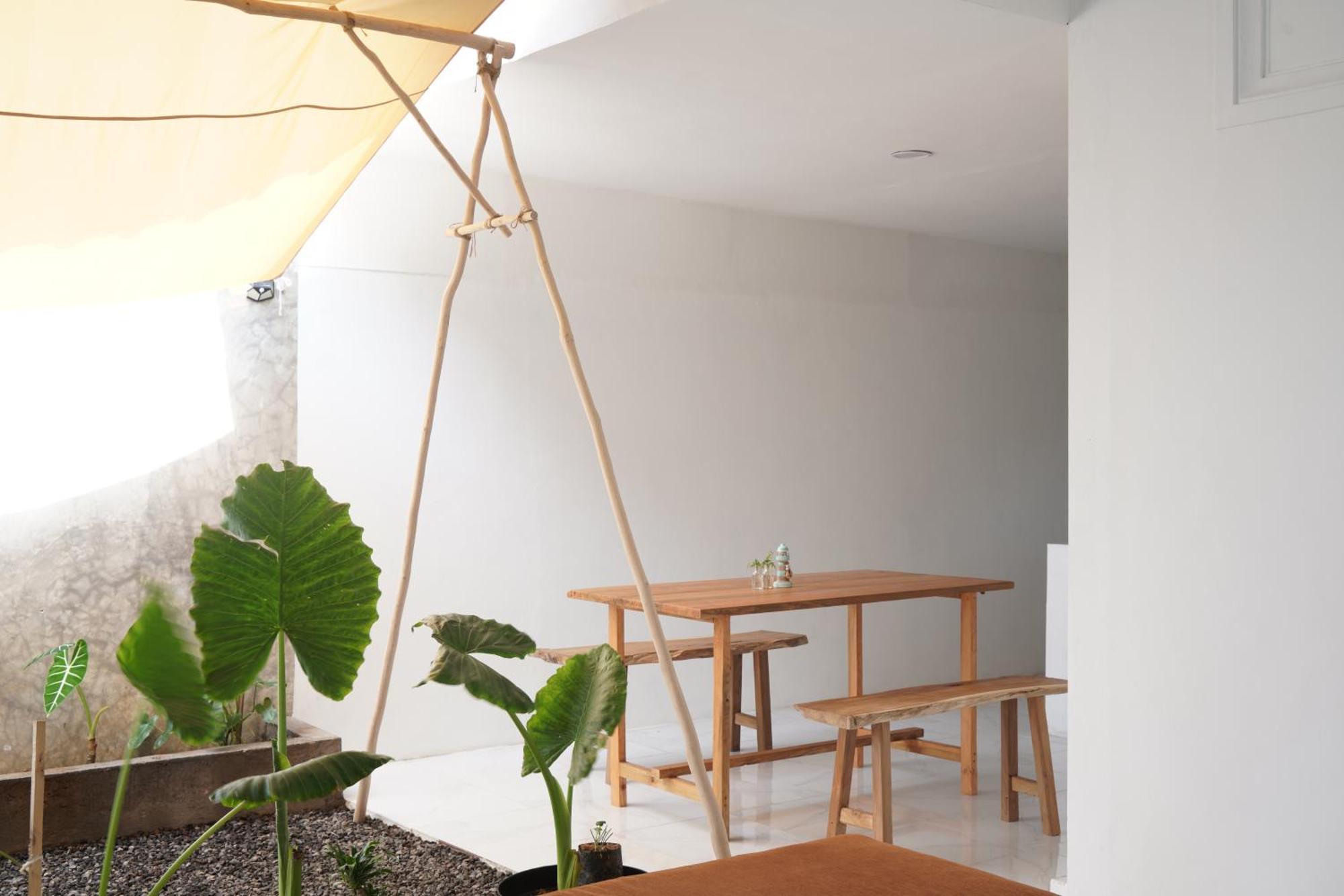 Semicircle Homestay