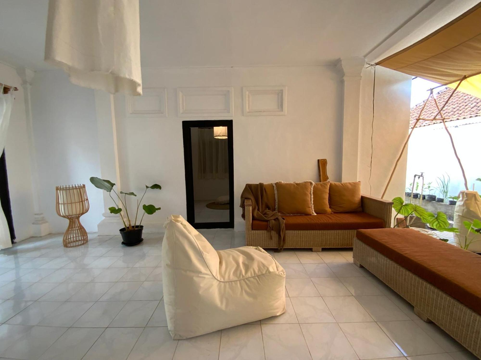 Semicircle * Sanur (Bali)