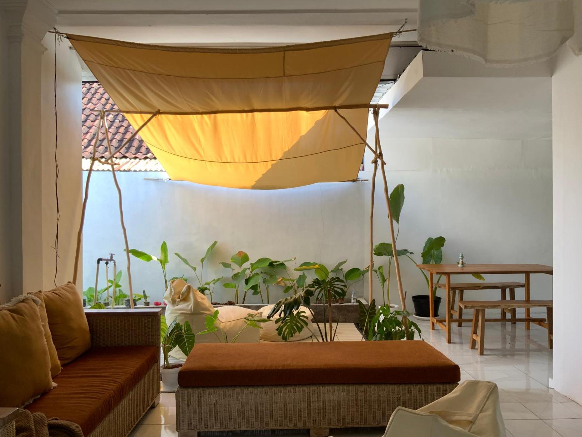 Semicircle Homestay